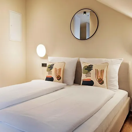 Homie Am Paradeplatz In Der Wuerzburger Innenstadt Apartment